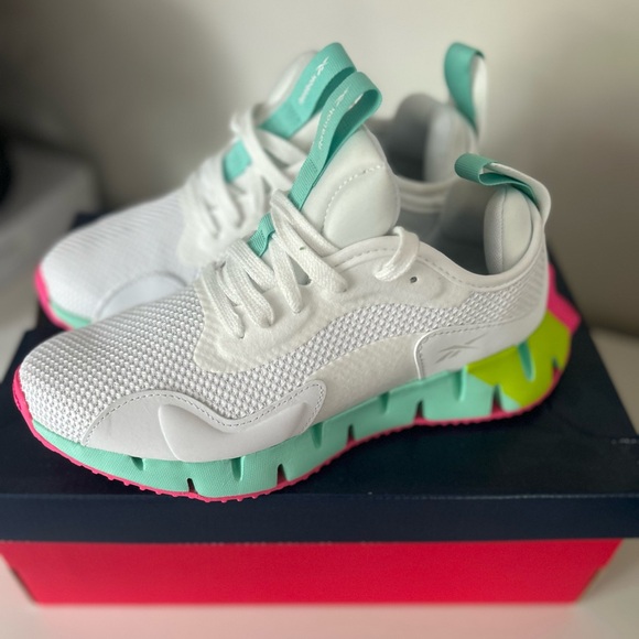 Reebok Shoes - Reebok ZIG DYNAMICA, size 6.5 women’s, white with neon colors